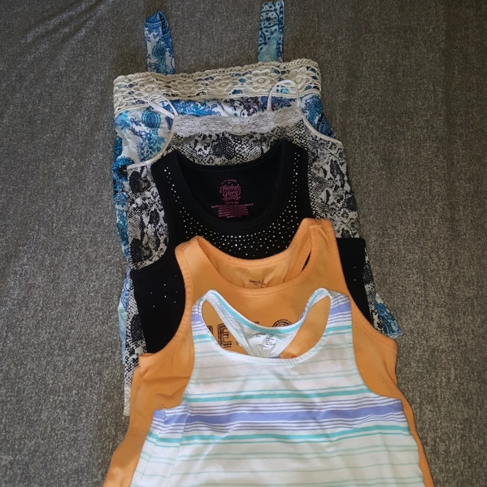 Lot of girls tanks